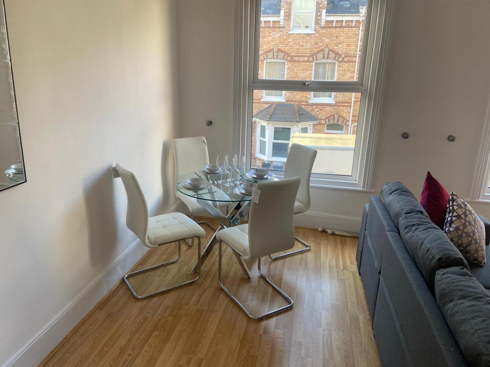 شقة Raleigh Ff&Tf - 1 Bed Georgian Flat In The Centre Of Exeter, Free Parking With Wifi المظهر الخارجي الصورة