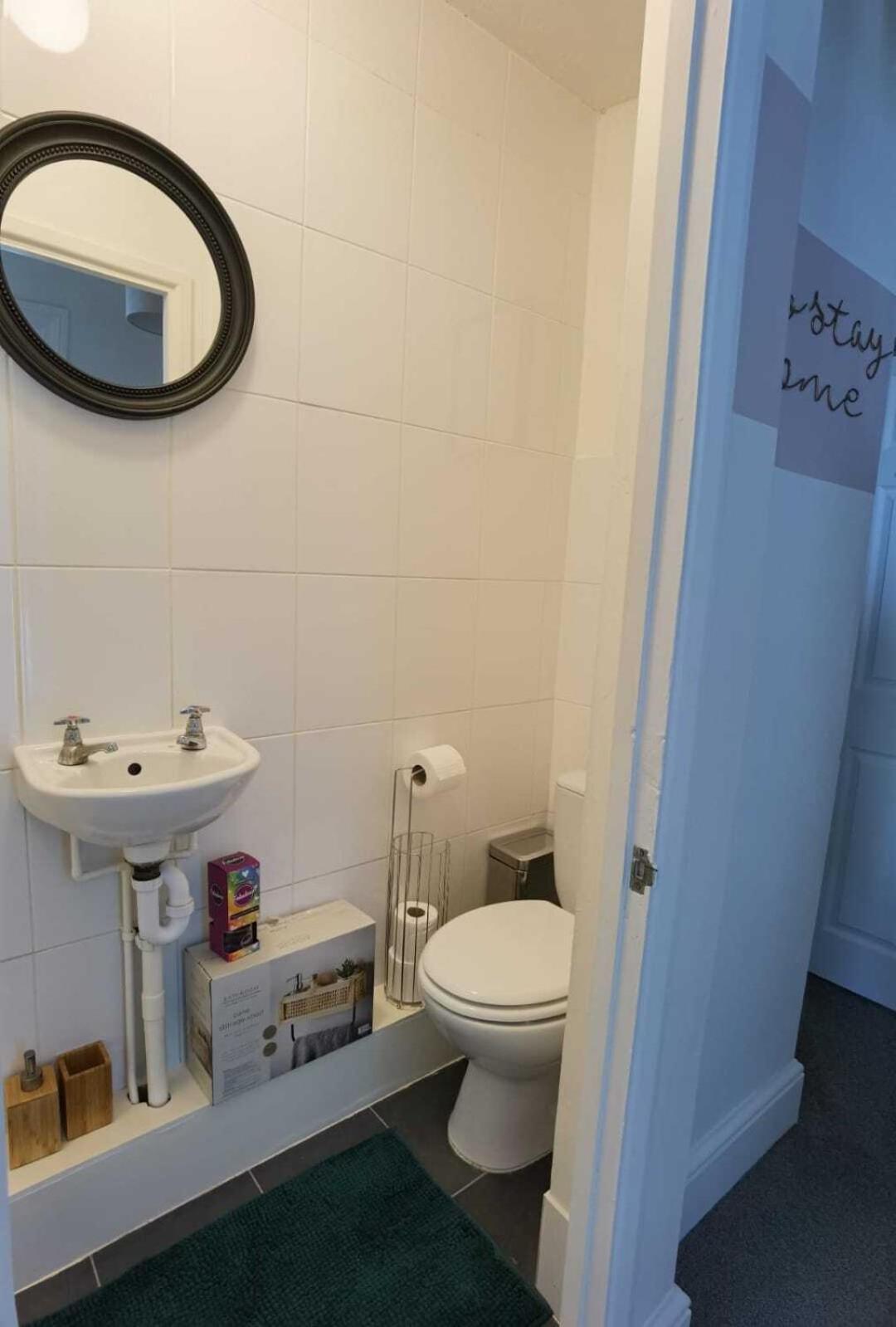 شقة Raleigh Ff&Tf - 1 Bed Georgian Flat In The Centre Of Exeter, Free Parking With Wifi الغرفة الصورة