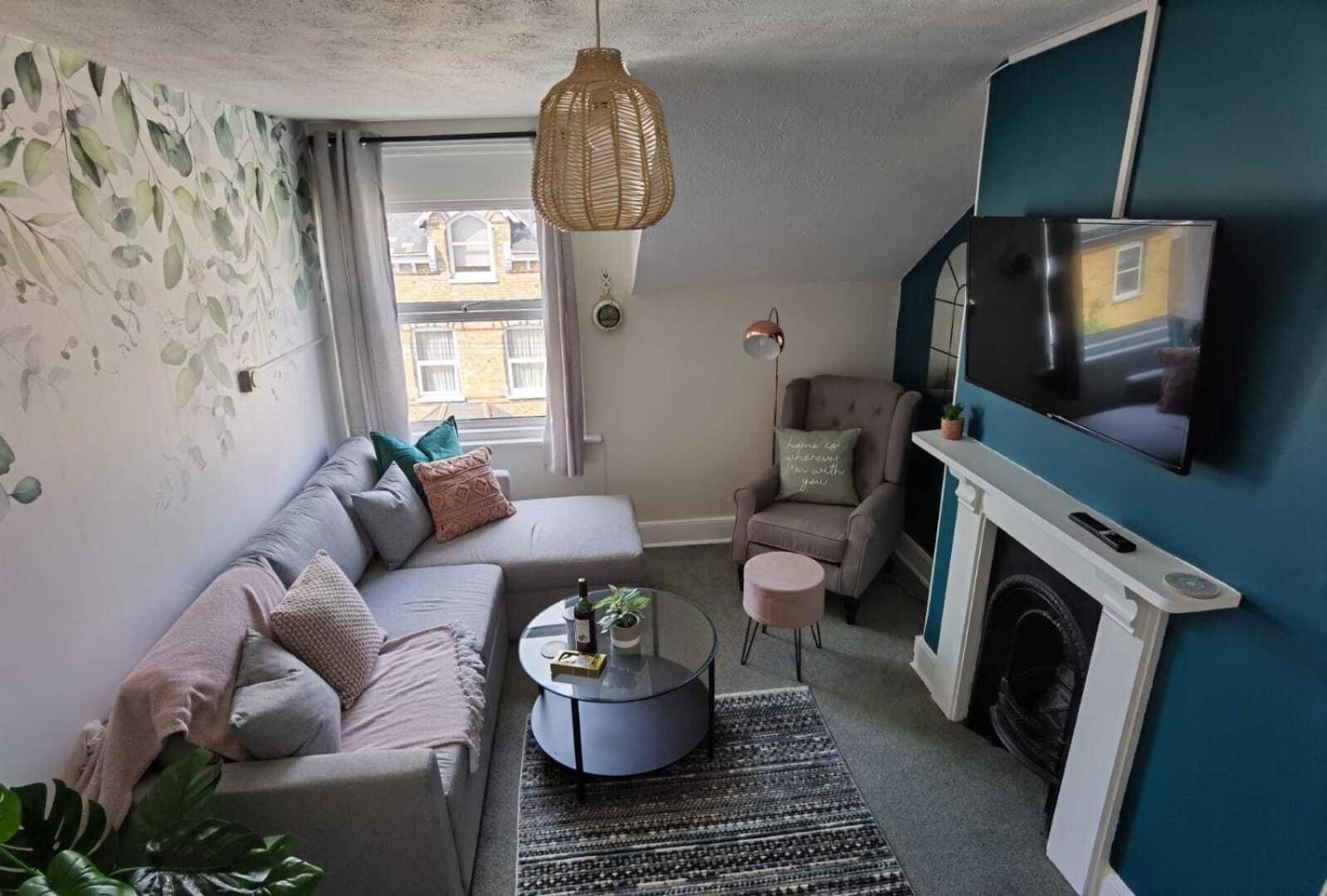 شقة Raleigh Ff&Tf - 1 Bed Georgian Flat In The Centre Of Exeter, Free Parking With Wifi الغرفة الصورة